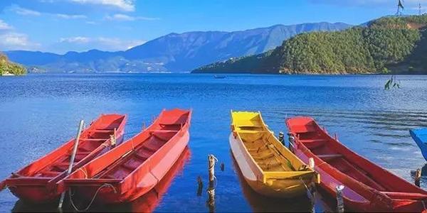 山清水秀泸沽湖,泸沽湖水天一色皆风景