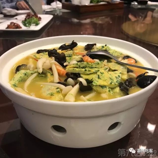 聚餐去哪边吃比较好,家庭四人聚餐去哪吃