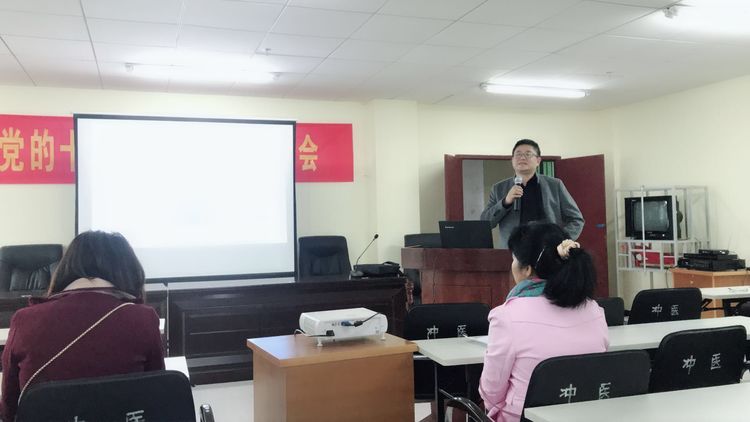 三亚市人民医院强还是中心医院好,三亚人民医院排名榜