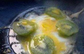 女朋友第一次为我下厨好感动,女朋友第一次下厨全集