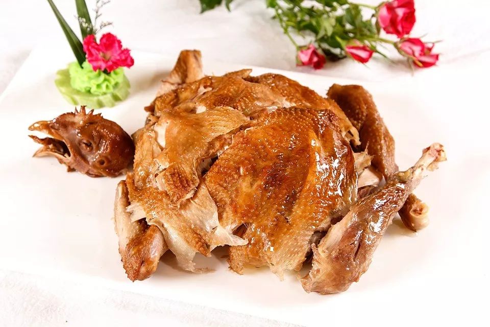 山东德州扒鸡的来历,现在的德州扒鸡一塌糊涂