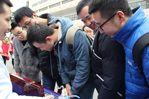 成都禁毒宣传,禁毒宣讲进校园青春之花健康绽放