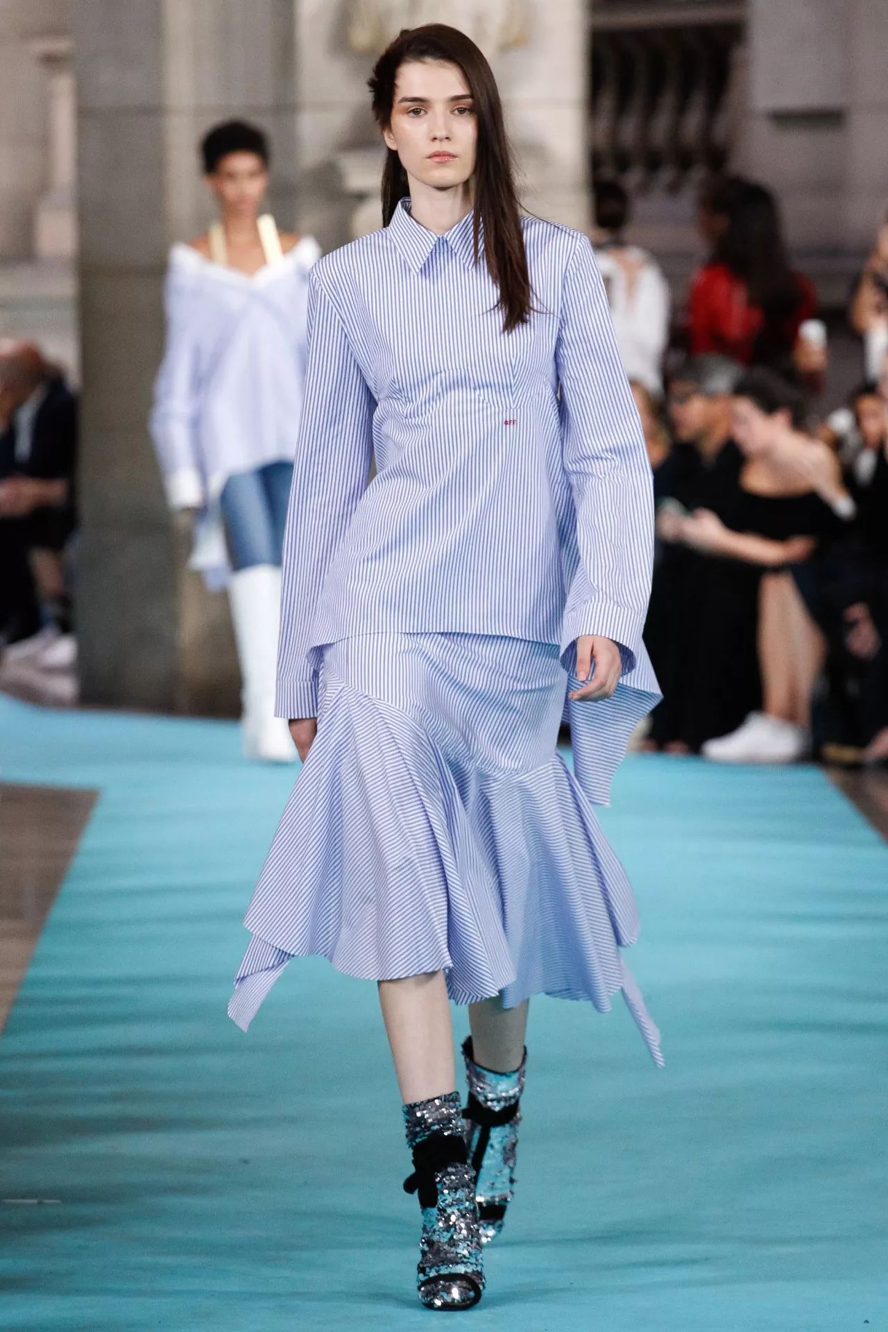 袜子如何搭配篮球鞋,法式水晶袜搭配什么袜子