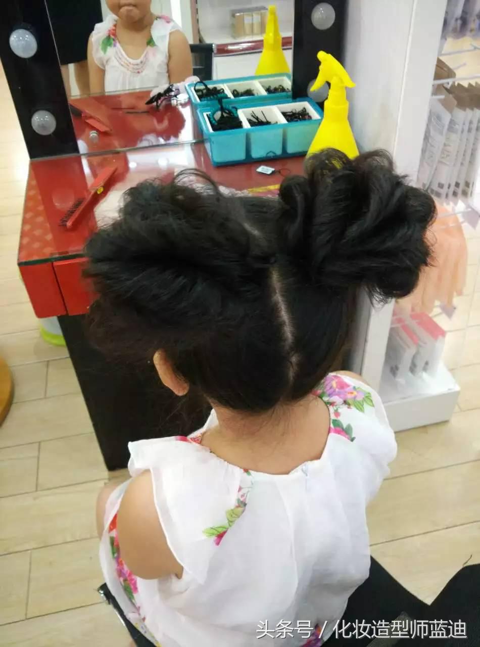 编发教程拉拉队,三股瀑布辫编发步骤图解