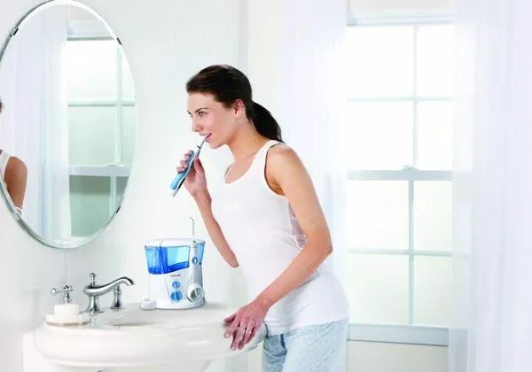 牙齿很黄推荐哪种电动牙刷,牙白口气清新