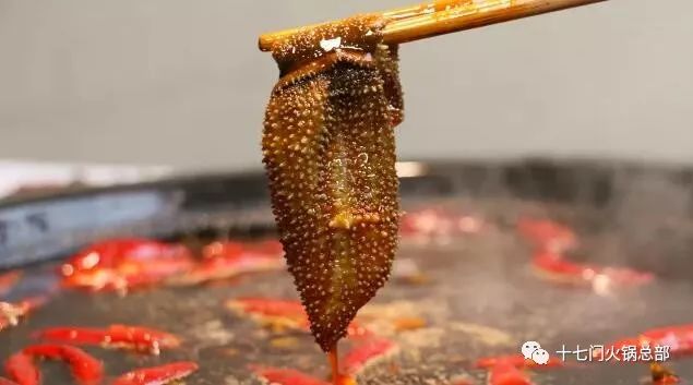 重庆特色火锅加盟店如何吸引顾客？