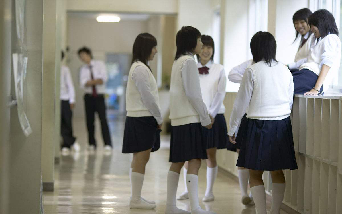 孩子从出生到初中毕业需要多少钱,孩子都上大学了还有必要生二胎么