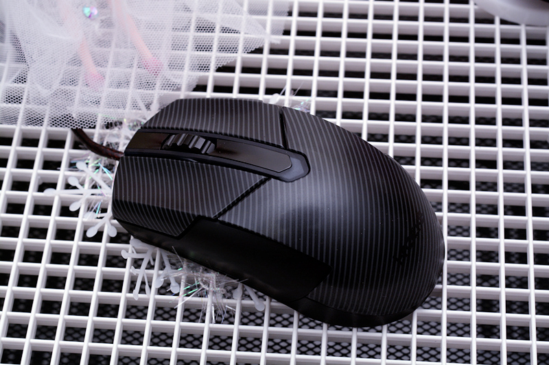 厉害了，鼠标也上“*火军**箱”，I-ROCKS锆Zr-60电竞鼠标开箱体验