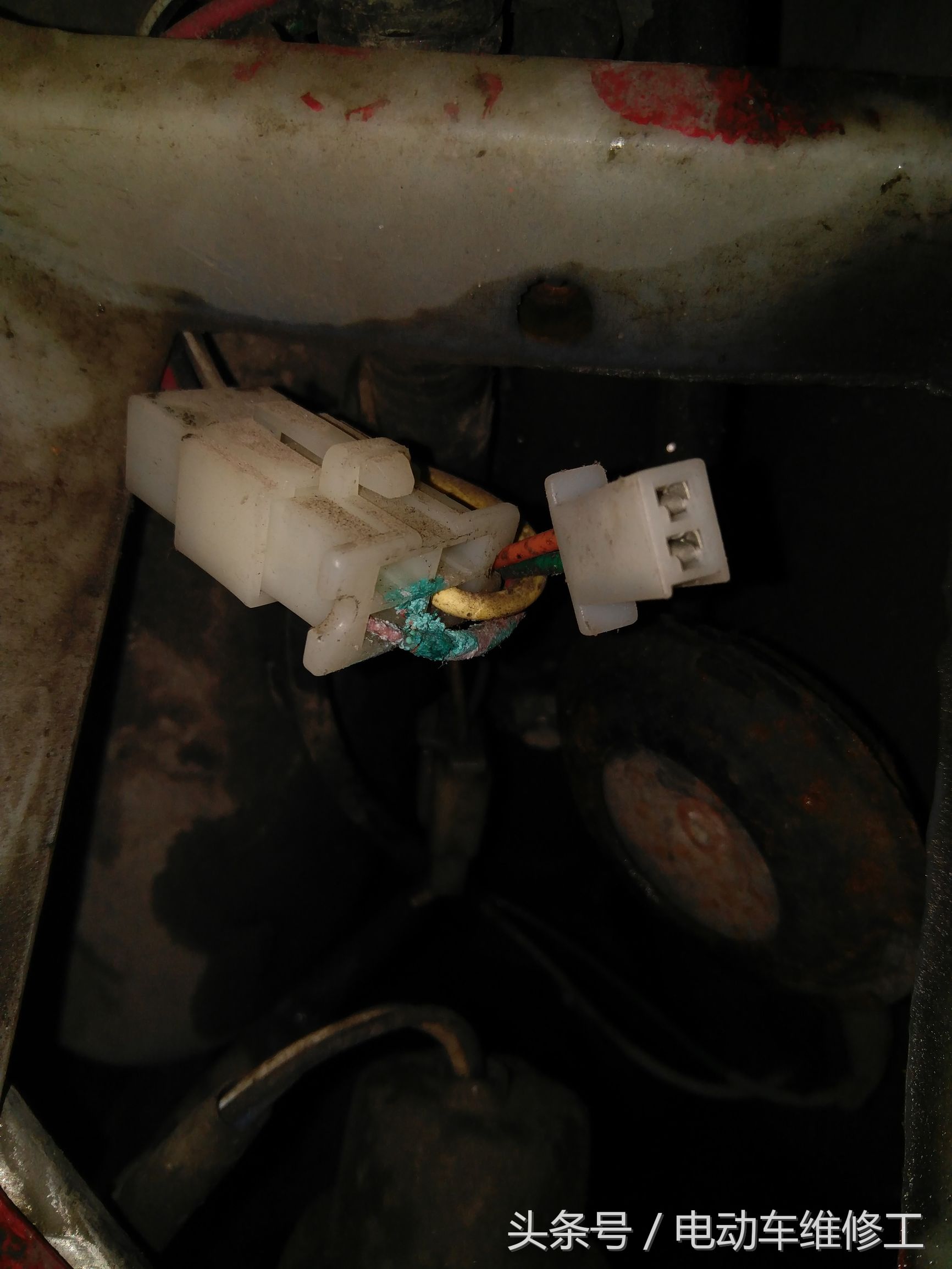 电动车显示99公里但是不走怎么修,电动车不走的原因及修理视频