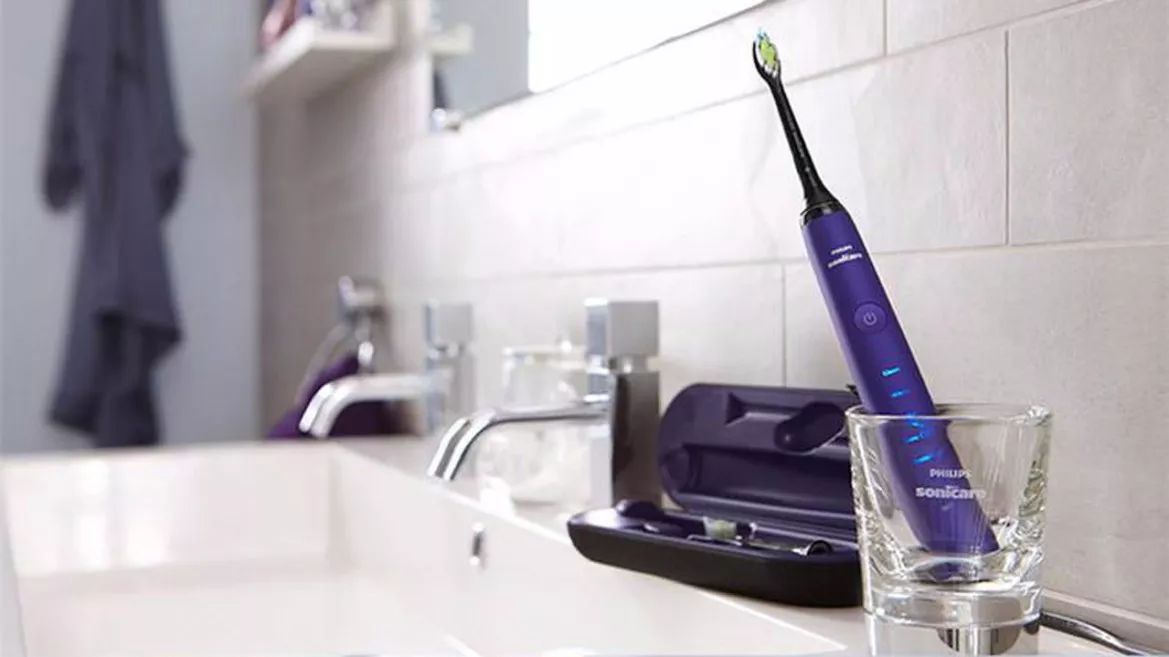 牙齿很黄推荐哪种电动牙刷,牙白口气清新