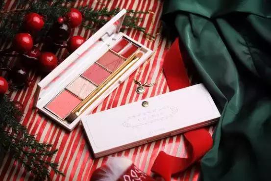 张沫凡现在的生活,张沫凡为什么这么红