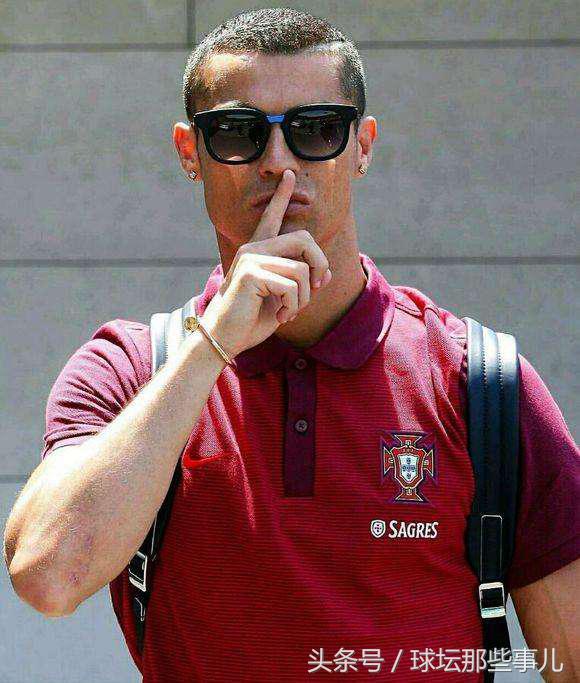 c罗弹跳头球,c罗弹跳滞空头球经典照片