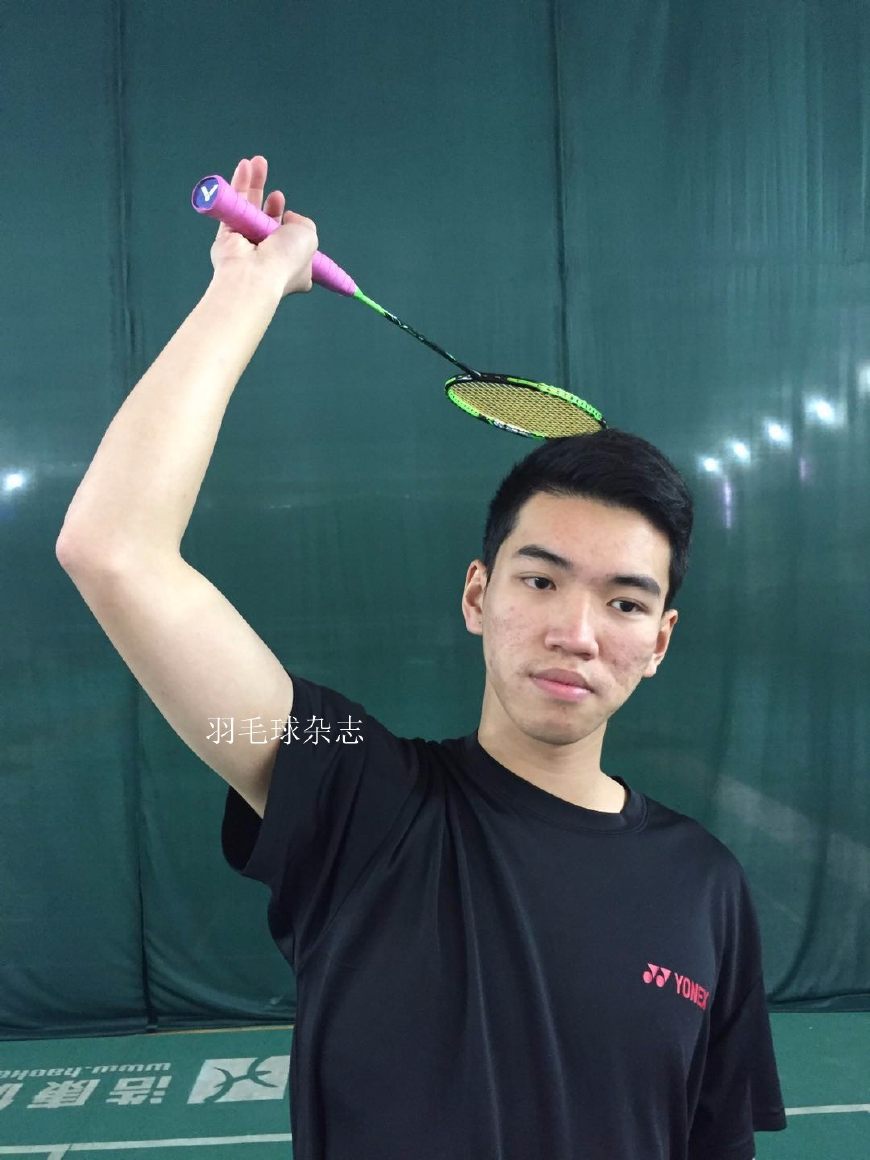 正确羽毛球拍球动作,适合打高远球的羽毛球拍