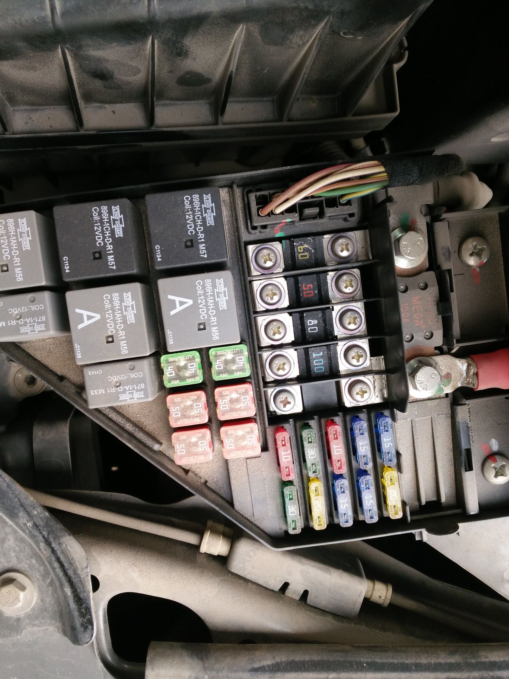 下雪过后车怎么办,下雪了车要怎么处理