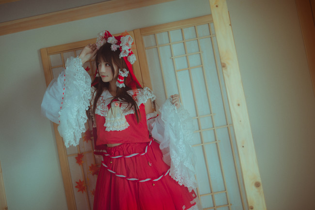 博丽灵梦cos正片,东方project十六夜咲夜cos