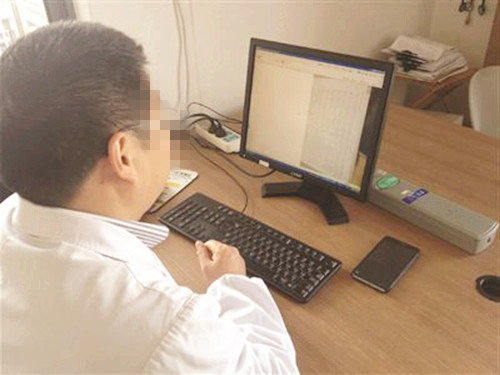 1岁宝宝有舌苔,1岁娃有舌苔