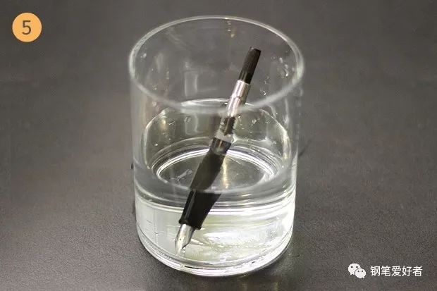 钢笔的换墨和清洗,钢笔清洗