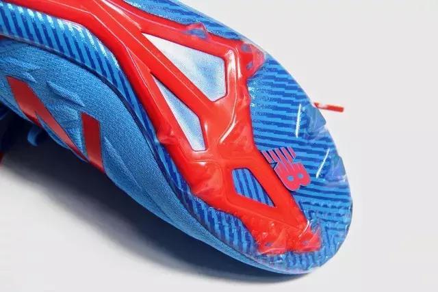 nb足球鞋v7中端,nb足球鞋推荐