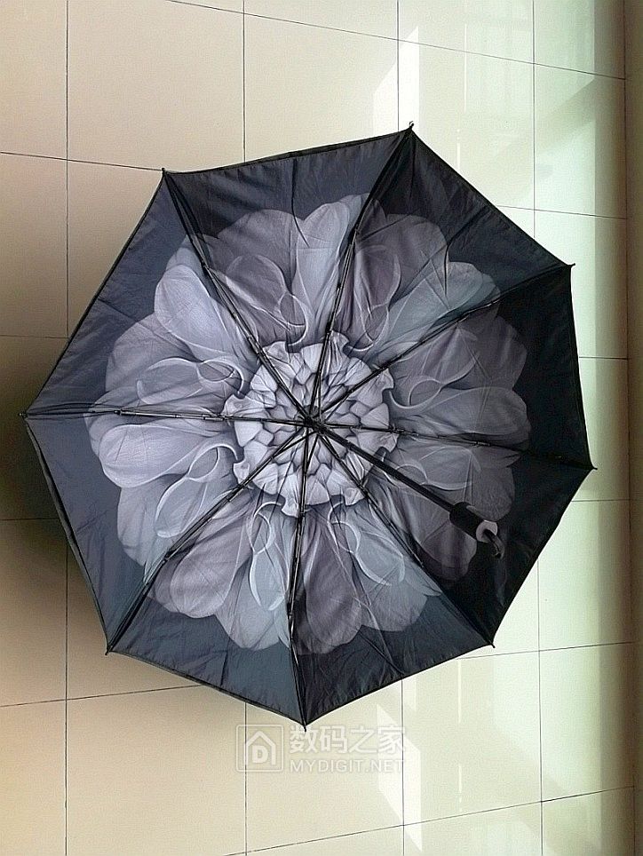 雨伞可以自动修复吗,雨伞可以用自喷漆吗