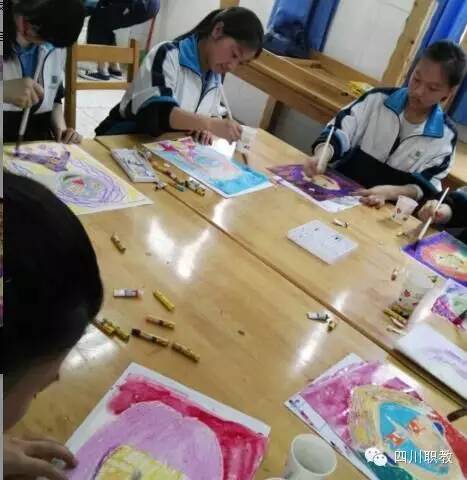 中学生也有“比如世界”了！|全省首个普职融通职业体验训练营在蓉开营