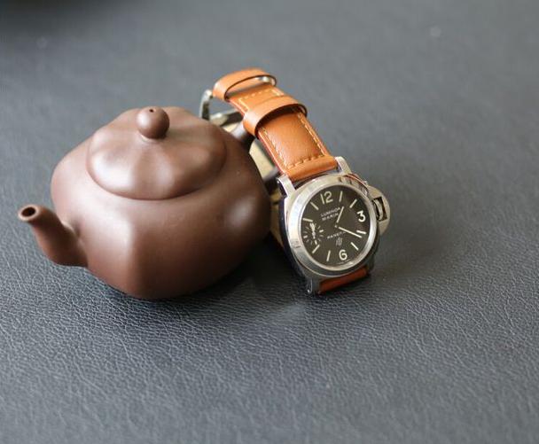 迪拜免税店沛纳海,迪拜机场免税店沛纳海