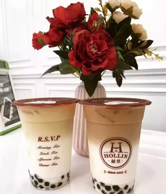 广州奶茶店被挤爆,奶茶店被挤爆