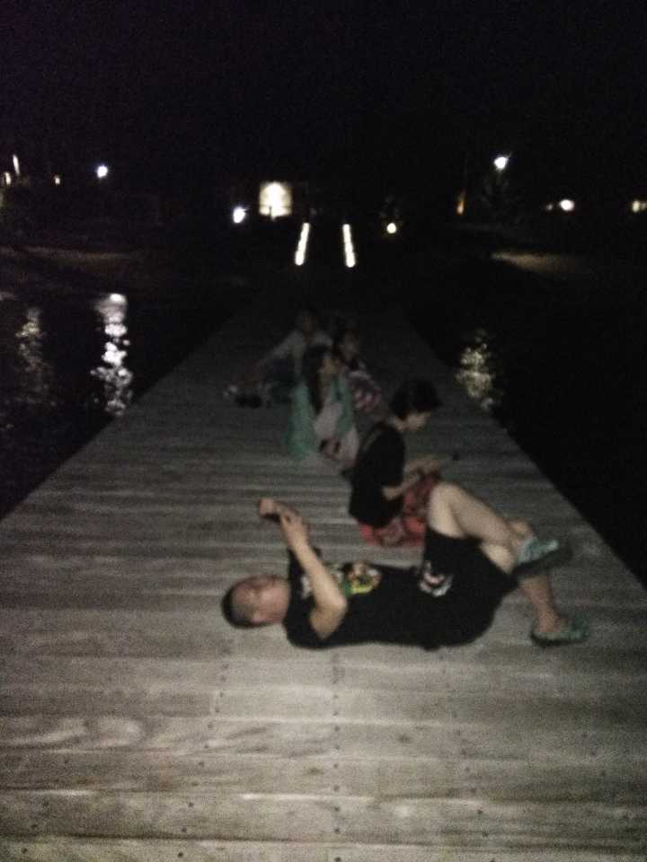 汤加和斐济哪个国家大,斐济国家主产什么