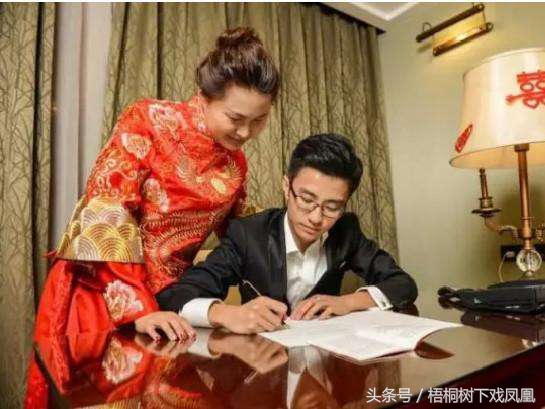 洞房新郎揭开新娘盖头流程,旧时洞房的习俗