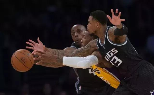 手机能存多少张照片,手机里千万别存的照片