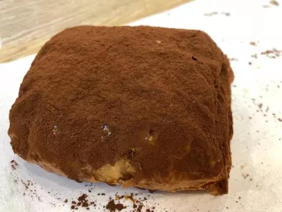 广州奶茶店被挤爆,奶茶店被挤爆