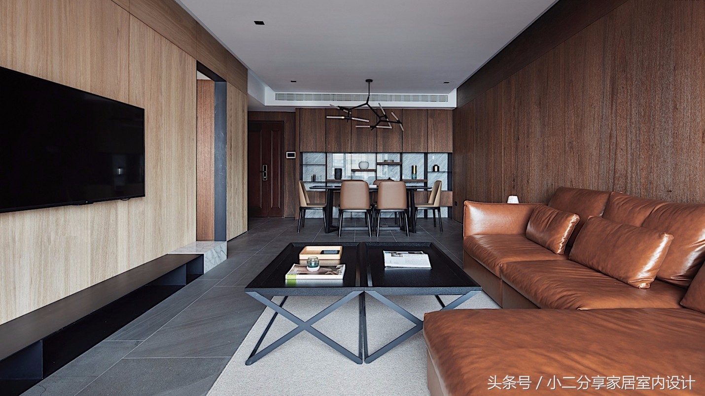 老公不听我话非要改造老房,墙面钉木板装修