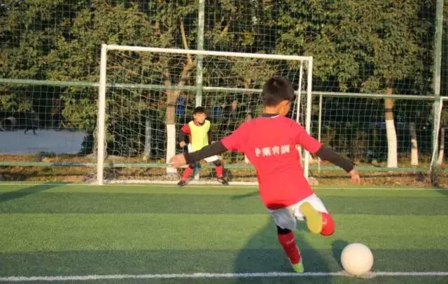 从暖秋到严冬，明基悦宁体育中心青训点秋季班今日正式结业！