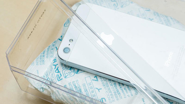 iphone手机掉水里照片怎么弄回来,手机iphone掉河里了正确处理方法