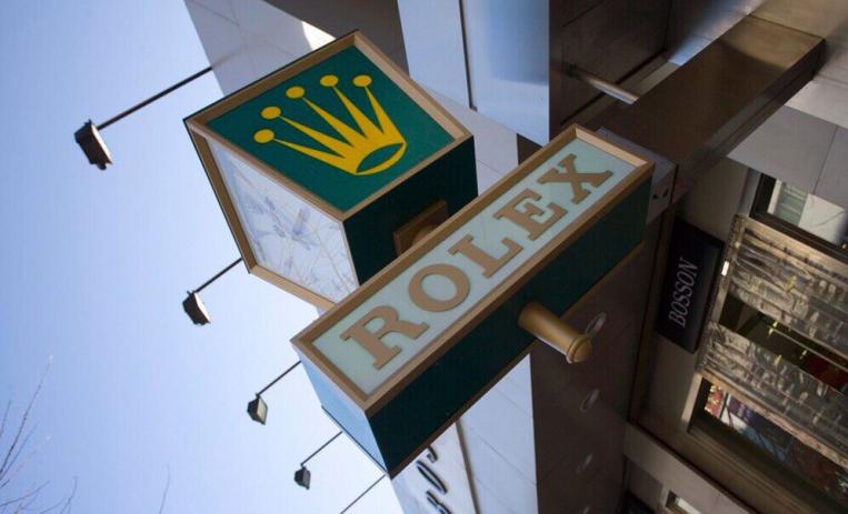 对比香港太子、东方、英皇等表行的特色，港表行能盈利多少