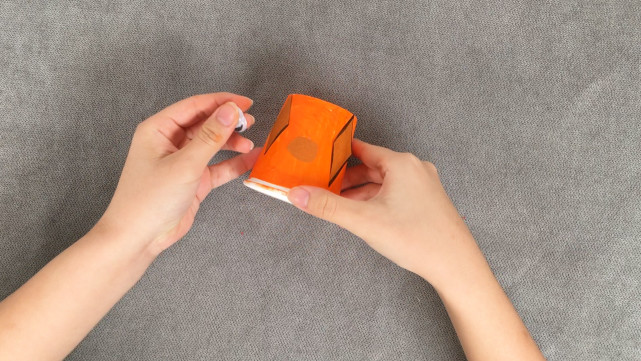 幼儿园简单的动物灯笼手工视频,制作狗狗灯笼儿童手工