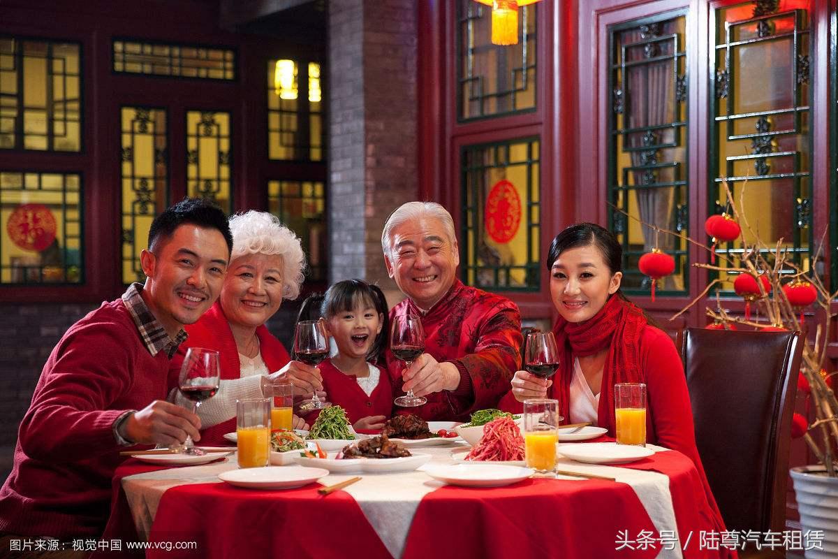 春运回家人在囧途视频,人在囧途春运火车拥挤视频