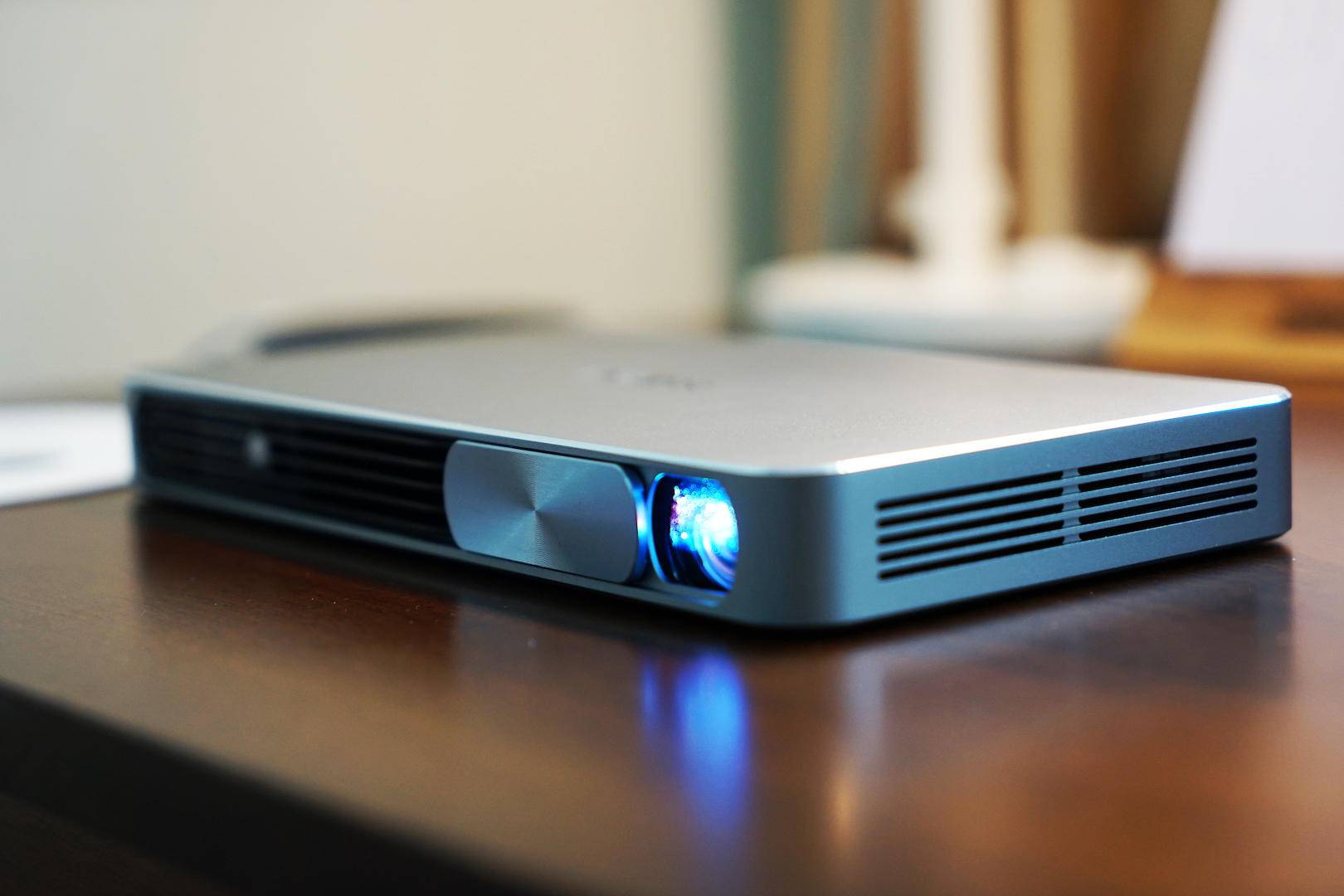 极米z4air和newz4air哪个更合适,极米newz4air评测