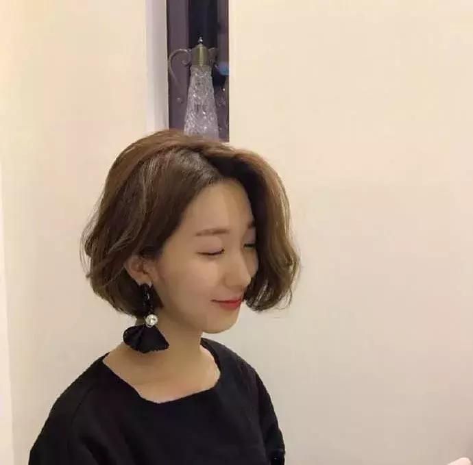 短发剪完不好看咋办,剪了不好看的短发怎么办