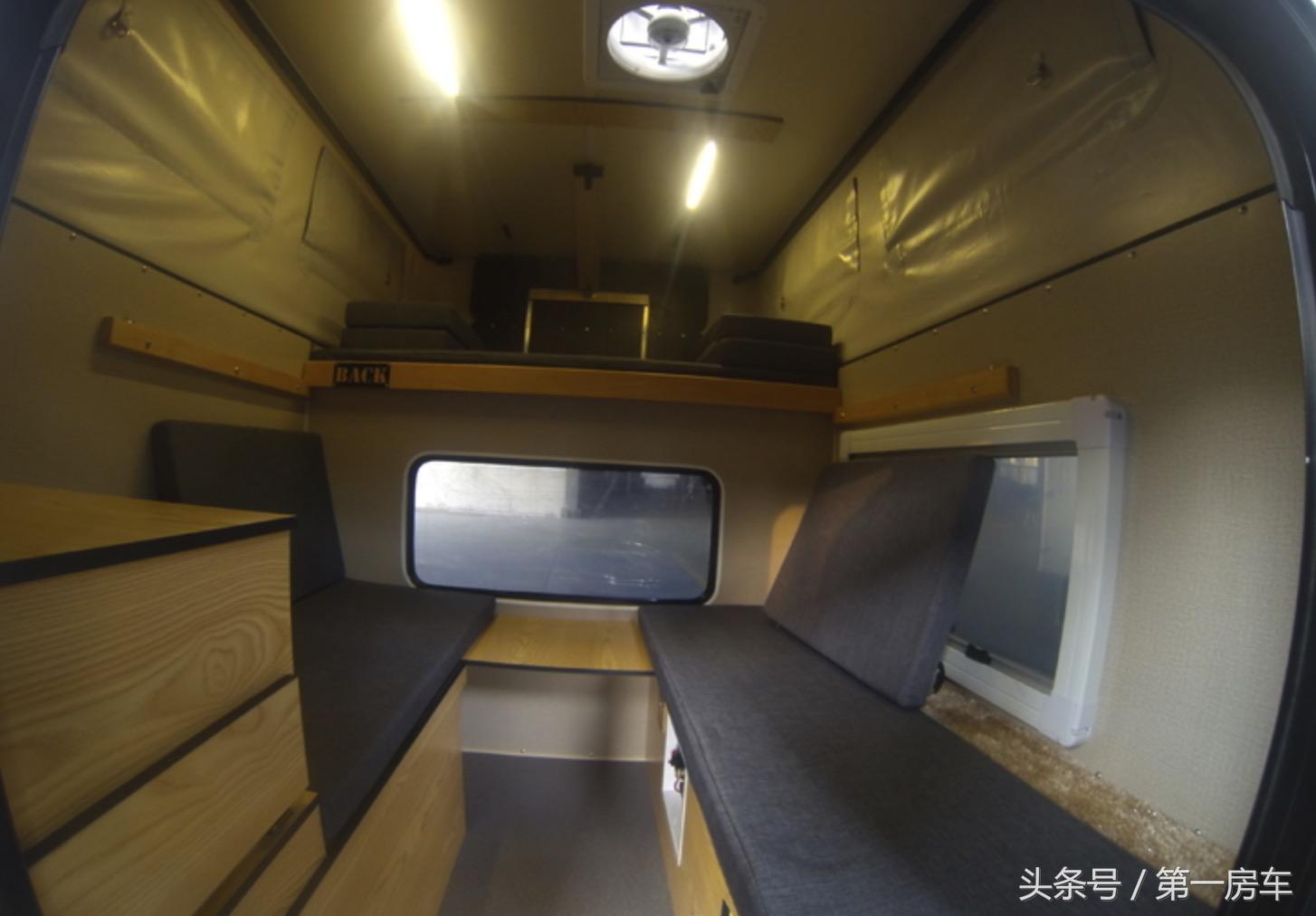 汽油版四驱最新款皮卡房车,新款单排四驱皮卡房车