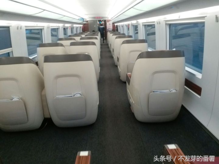坐高铁商务座有什么好处,复兴号商务座有什么待遇