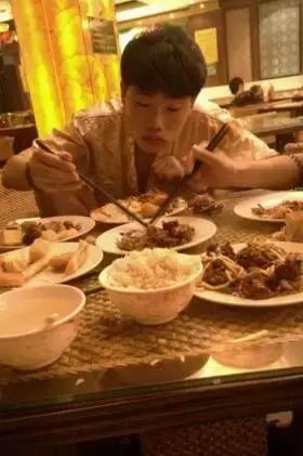 发工资了,教你们如何去洗浴中心装X!