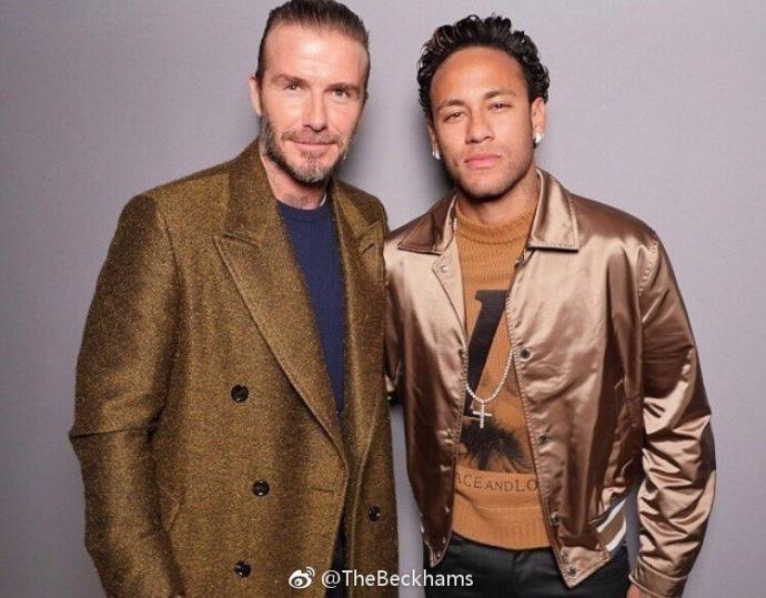 内马尔贝克汉姆同框,贝克汉姆看梅西任意球绝平