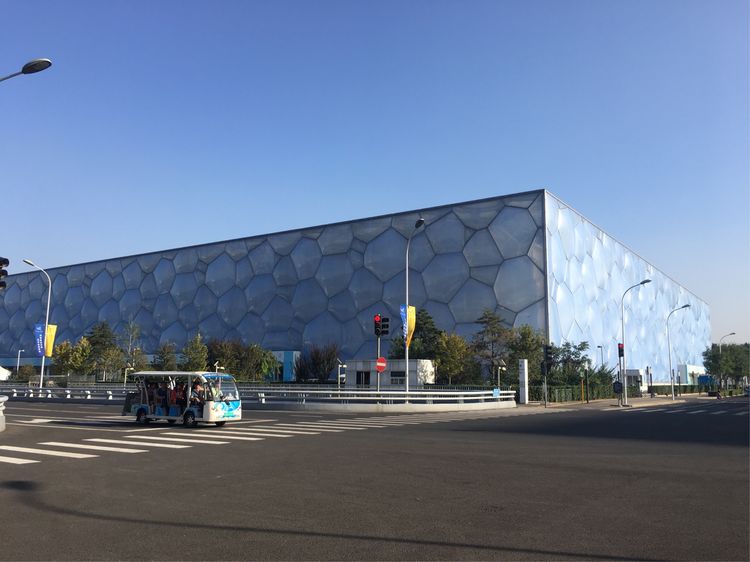 和小屁孩们一起出去玩的视频,和小屁孩玩的一天