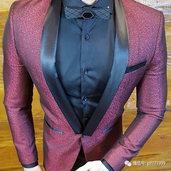 男人胸大穿的背心,男人胸部大穿啥衣服