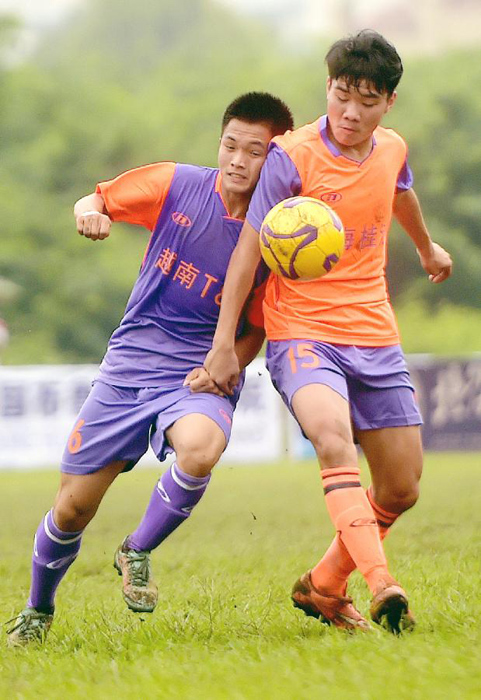 中俄青少年足球友谊赛大庆,中俄拔河比赛少年完整版