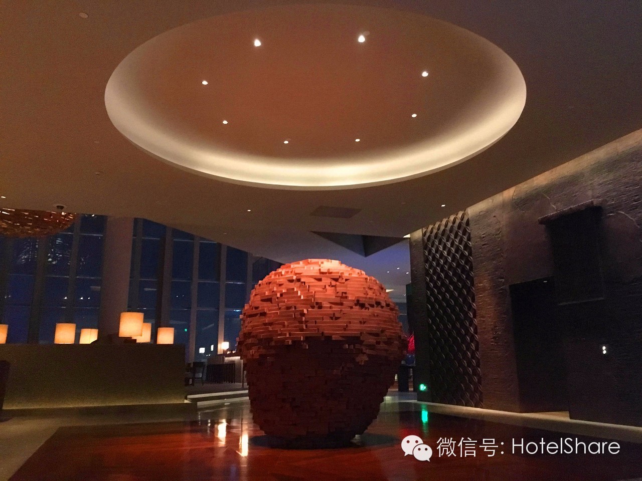 63楼泳池望月、70楼酒吧摘星，广州柏悦|探店首发