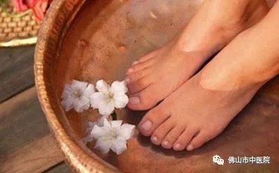 儿童鼻炎散寒的中药泡脚,冬季用这三种中药材泡脚最养生