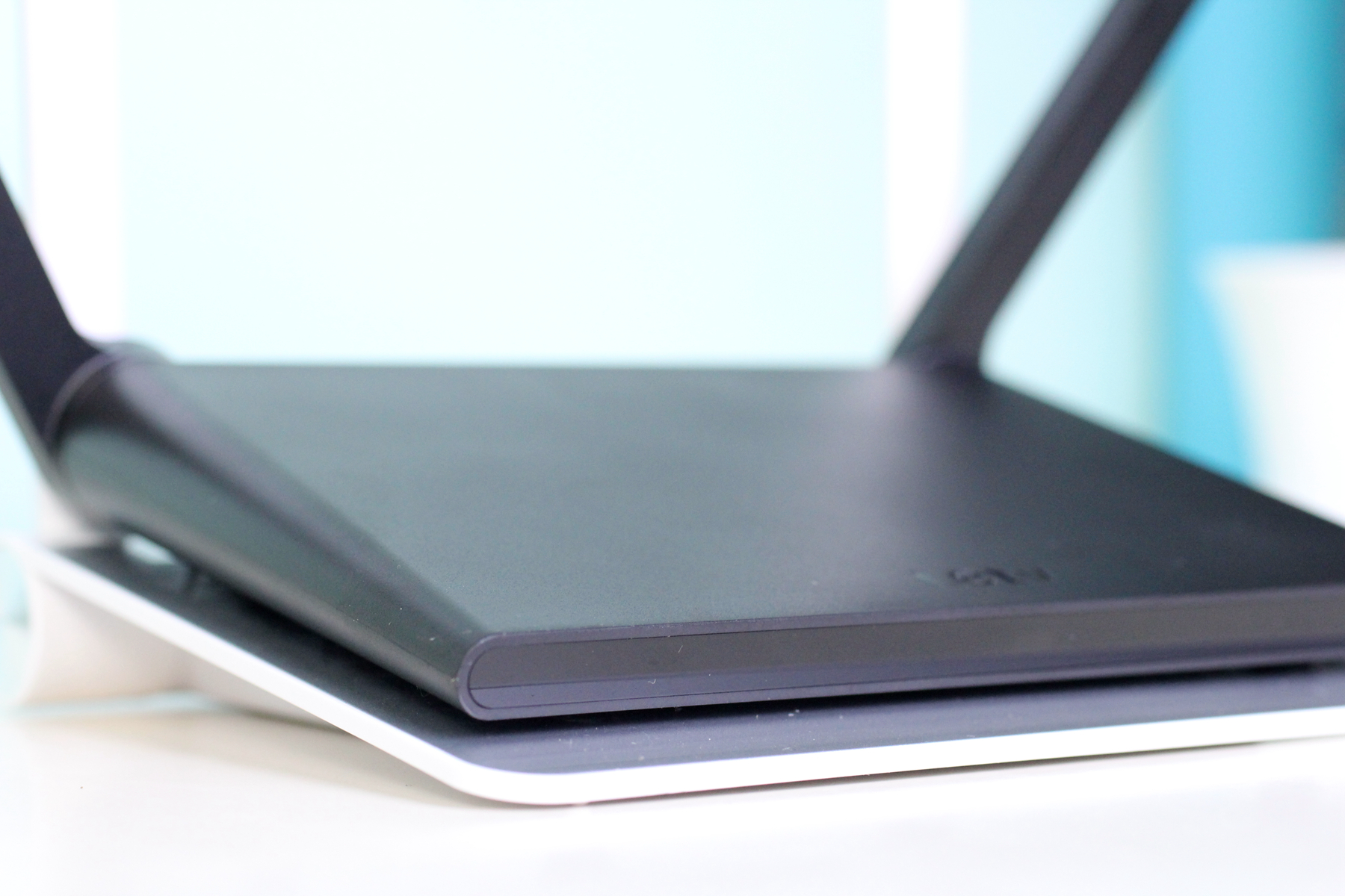 同价位路由器选华硕好还是tp,百元路由器和百元路由器哪个好