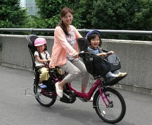 日本麻麻是这样带baby出门的...中国宝妈太羡慕！