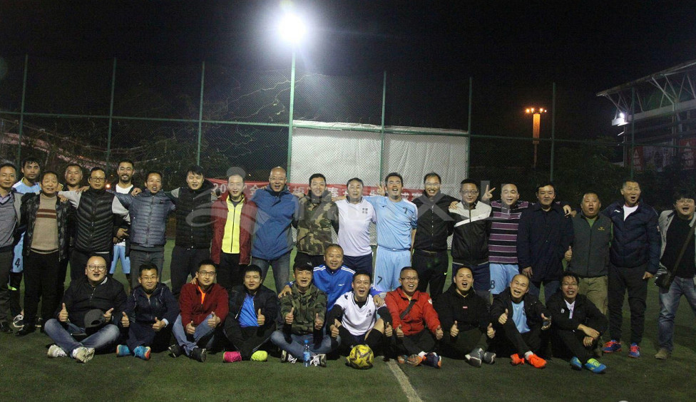“希望能膼到60岁”——文山这群老倌执着追梦足球场